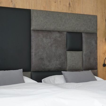 Hotel Gruener Baum Kaufbeuren Dış mekan fotoğraf