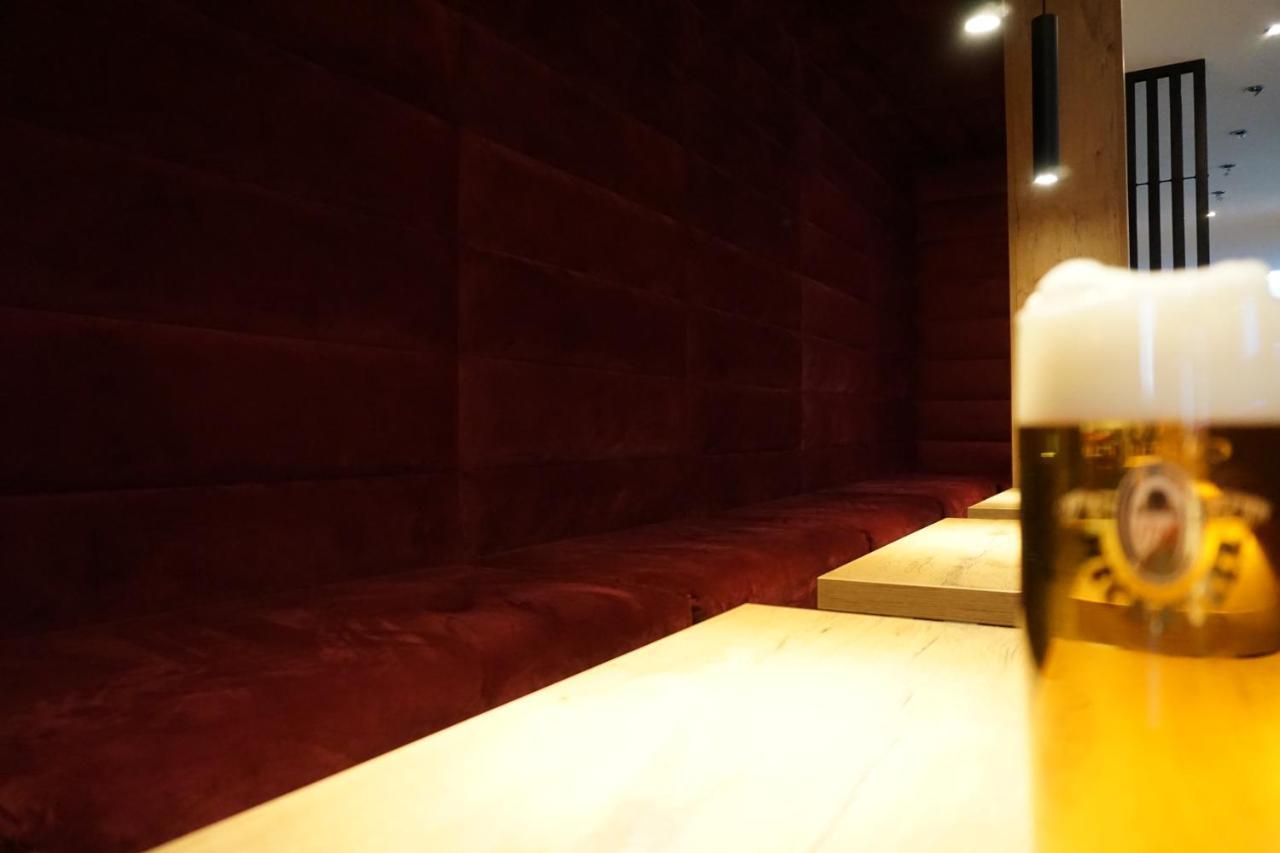 Hotel Gruener Baum Kaufbeuren Dış mekan fotoğraf