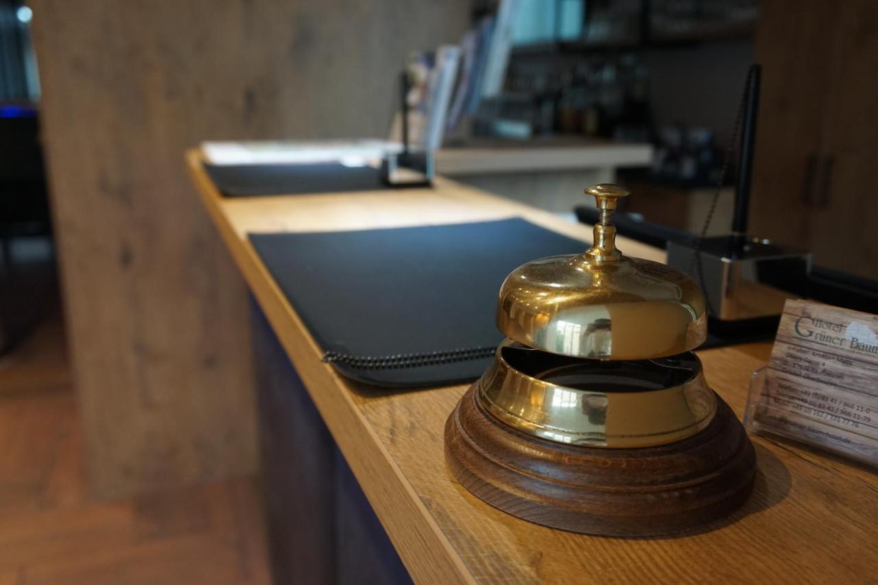 Hotel Gruener Baum Kaufbeuren Dış mekan fotoğraf