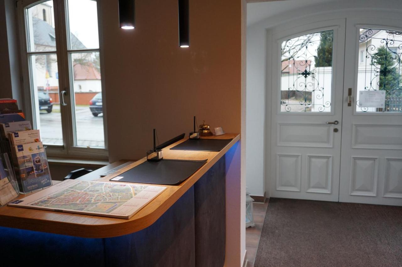 Hotel Gruener Baum Kaufbeuren Dış mekan fotoğraf